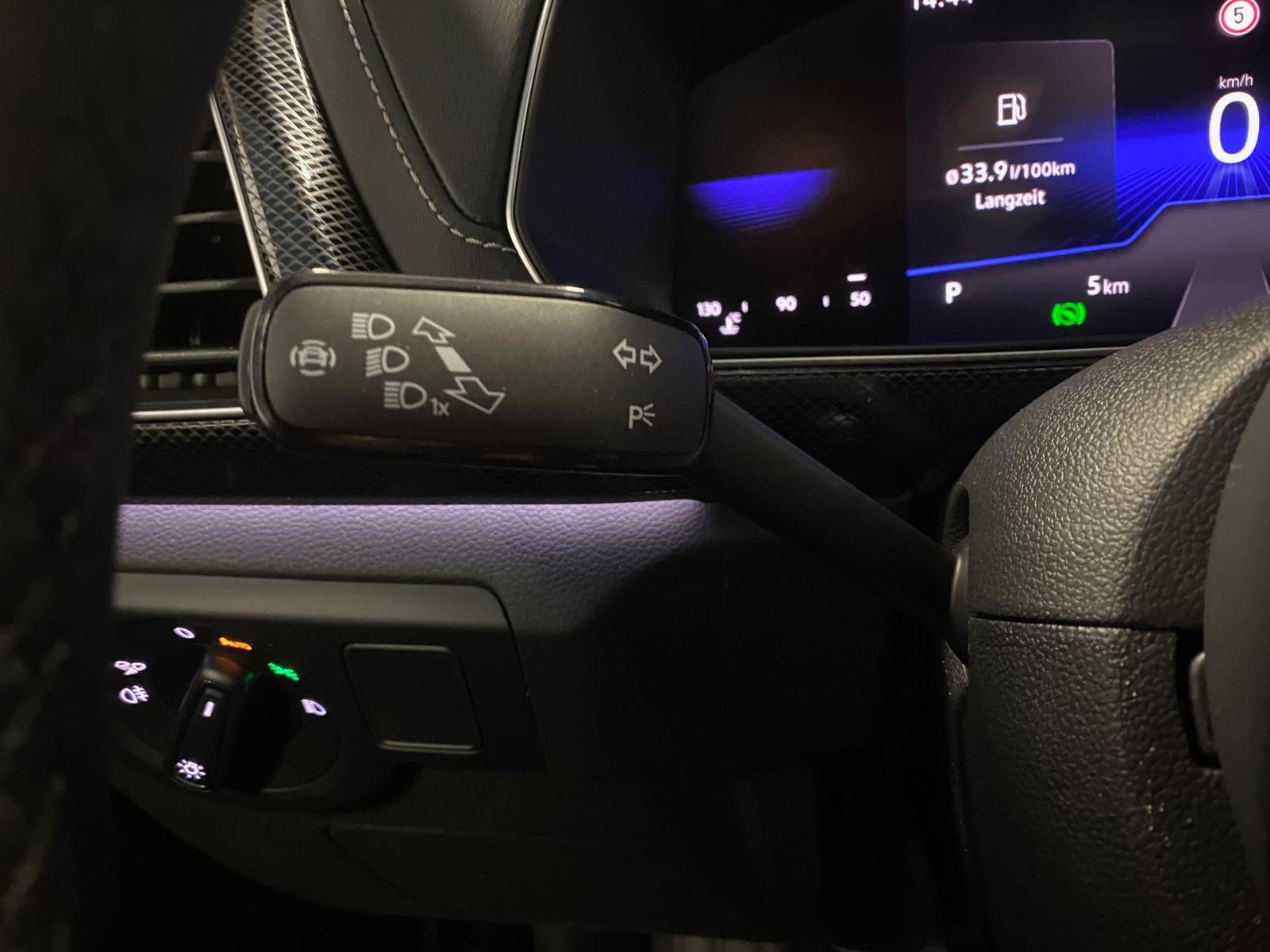 Fahrzeugabbildung Volkswagen T-Cross 1.5 TSI DSG BLACK STYLE R-Line+AHK+ACC++