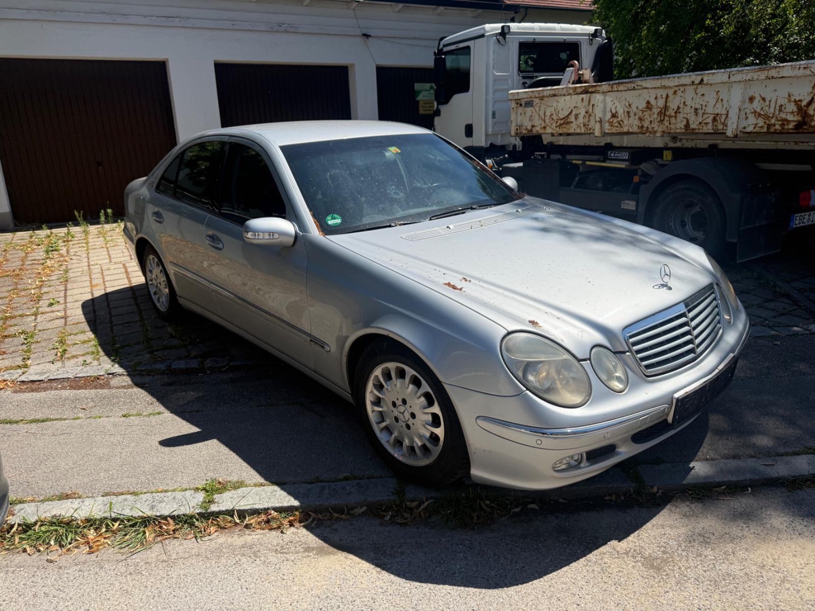 Mercedes-Benz E 220 CDI ELEGANCE-TEL-01704684029--