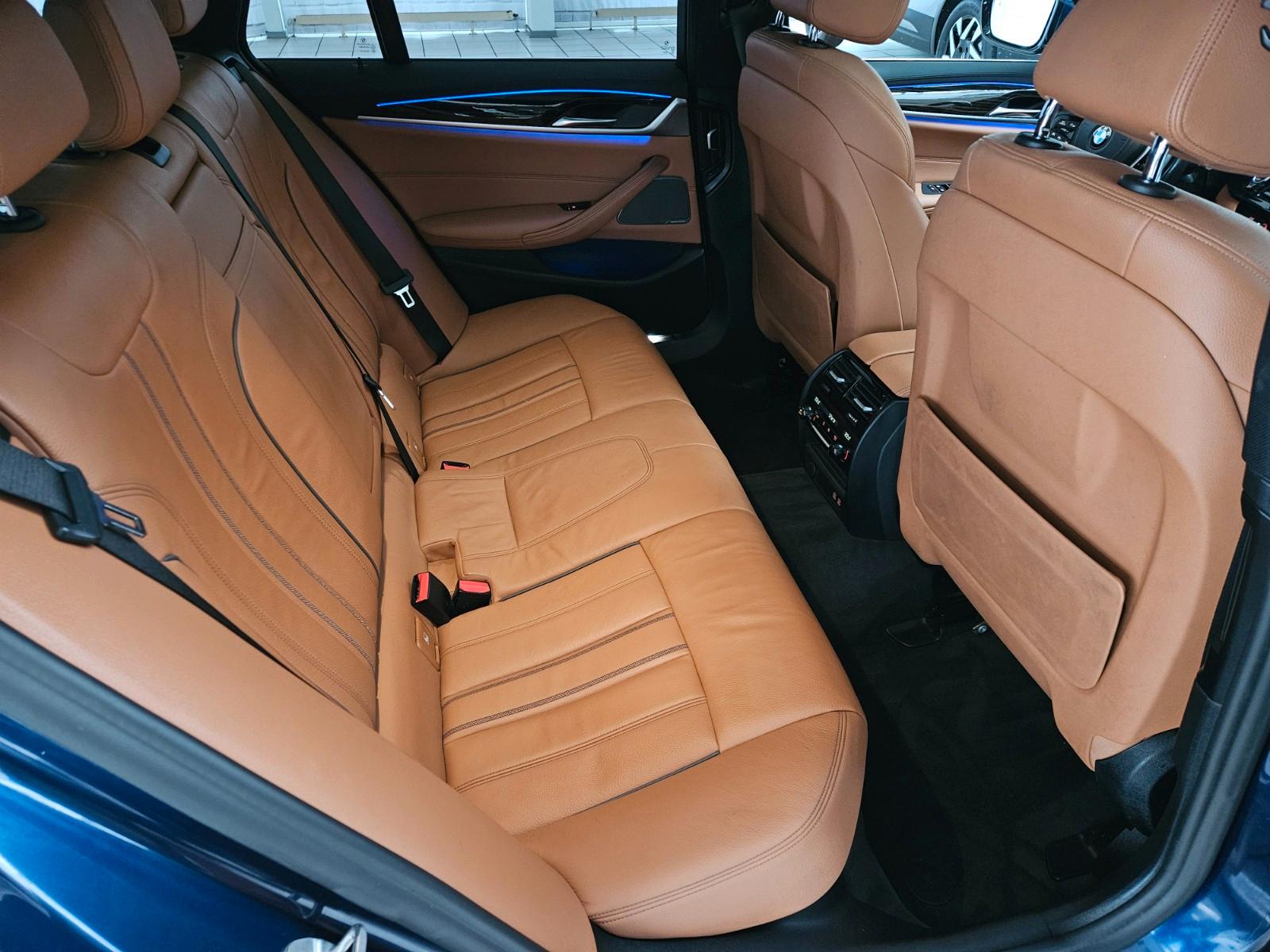 BMW 530 5 Touring 530 d Luxury Line/Panorama/360 Cam