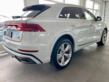 Audi Q8 - 8