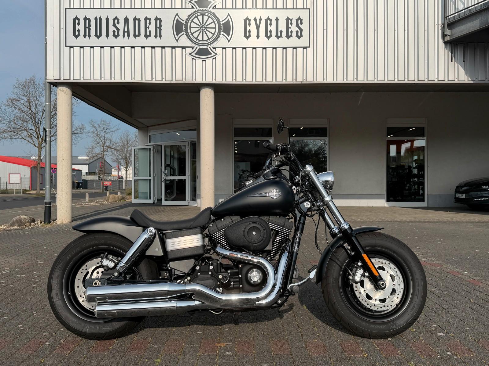 Harley-Davidson FXDF Dyna Fat Bob Custombike mit Jekill & Hyde
