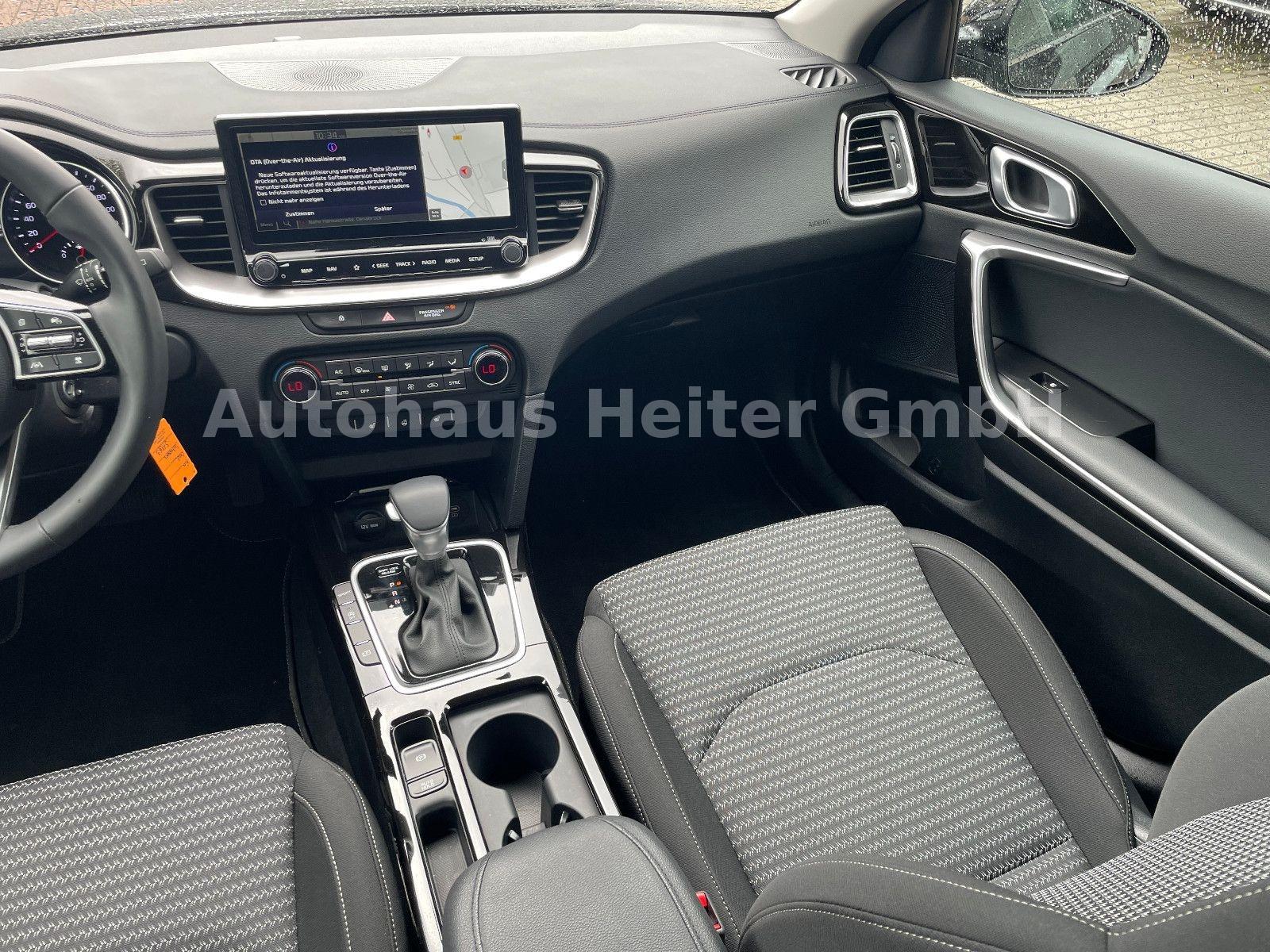 Kia Ceed SW 1.5 Spirit / 7.Gang+Kamera+JBL, миниатюра 15