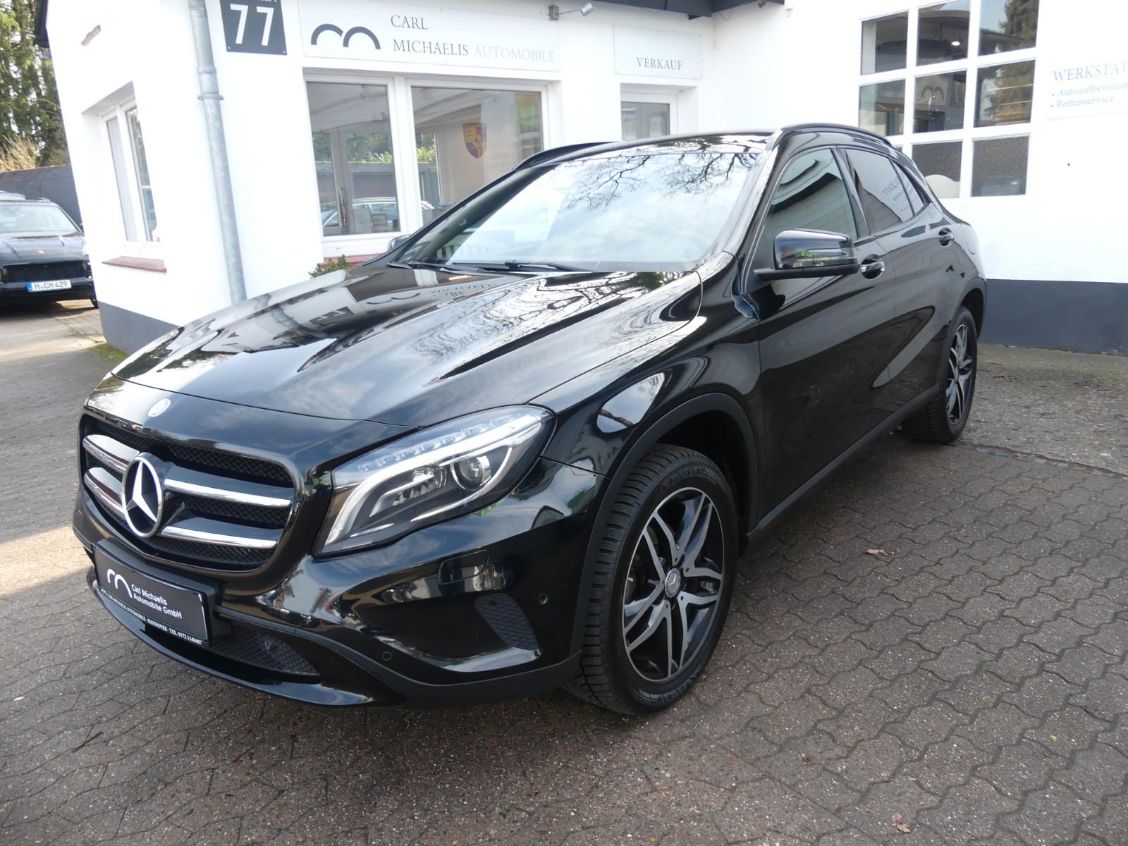 Mercedes-Benz GLA 200, Autom, 2x PDC, Navi, AHK, guter Zustand