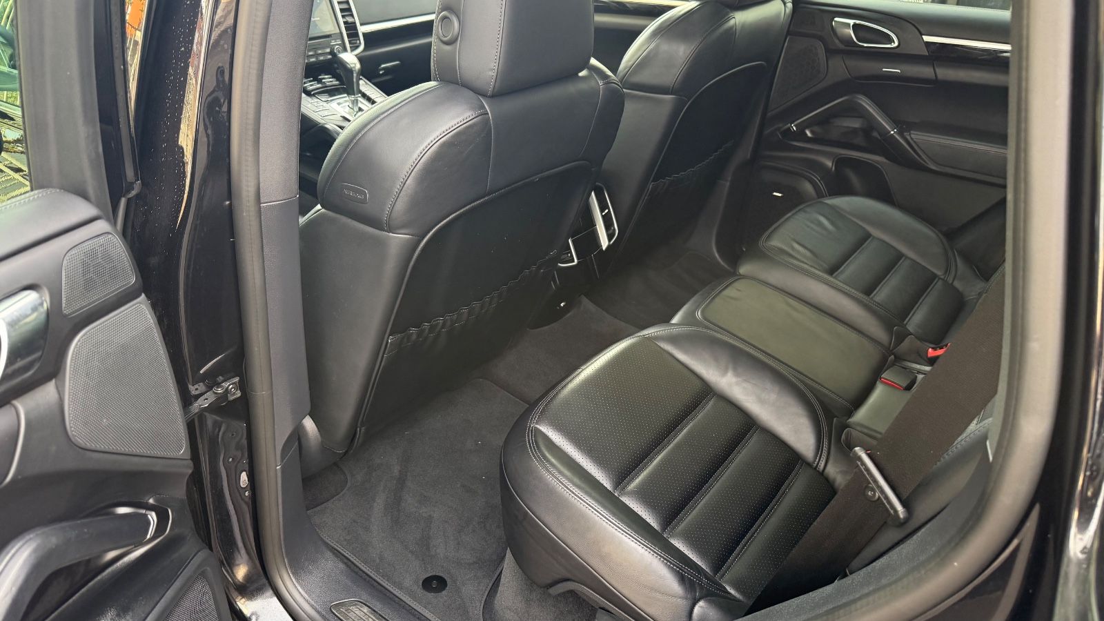 Fahrzeugabbildung Porsche Cayenne S Diesel Sport Design