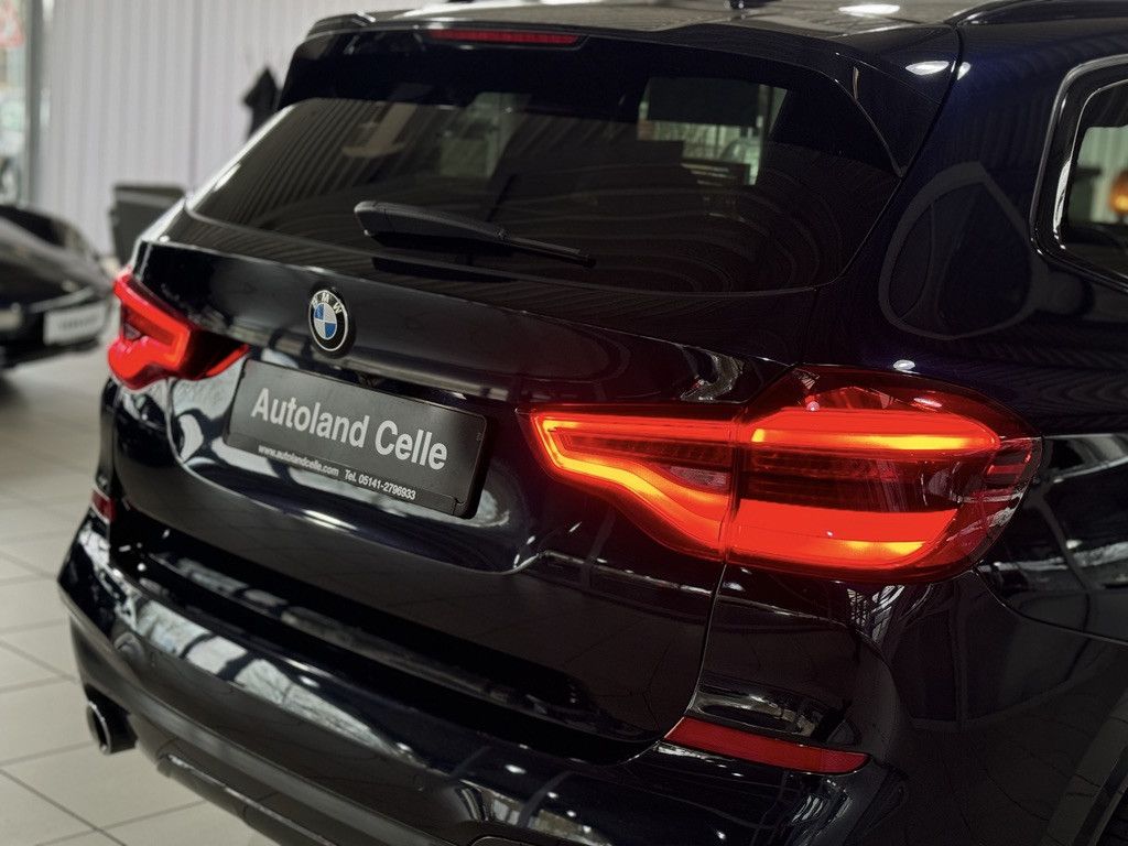 Fahrzeugabbildung BMW X3 xD30d M Sport Panorama Kamera HUD DAB H/K 20"