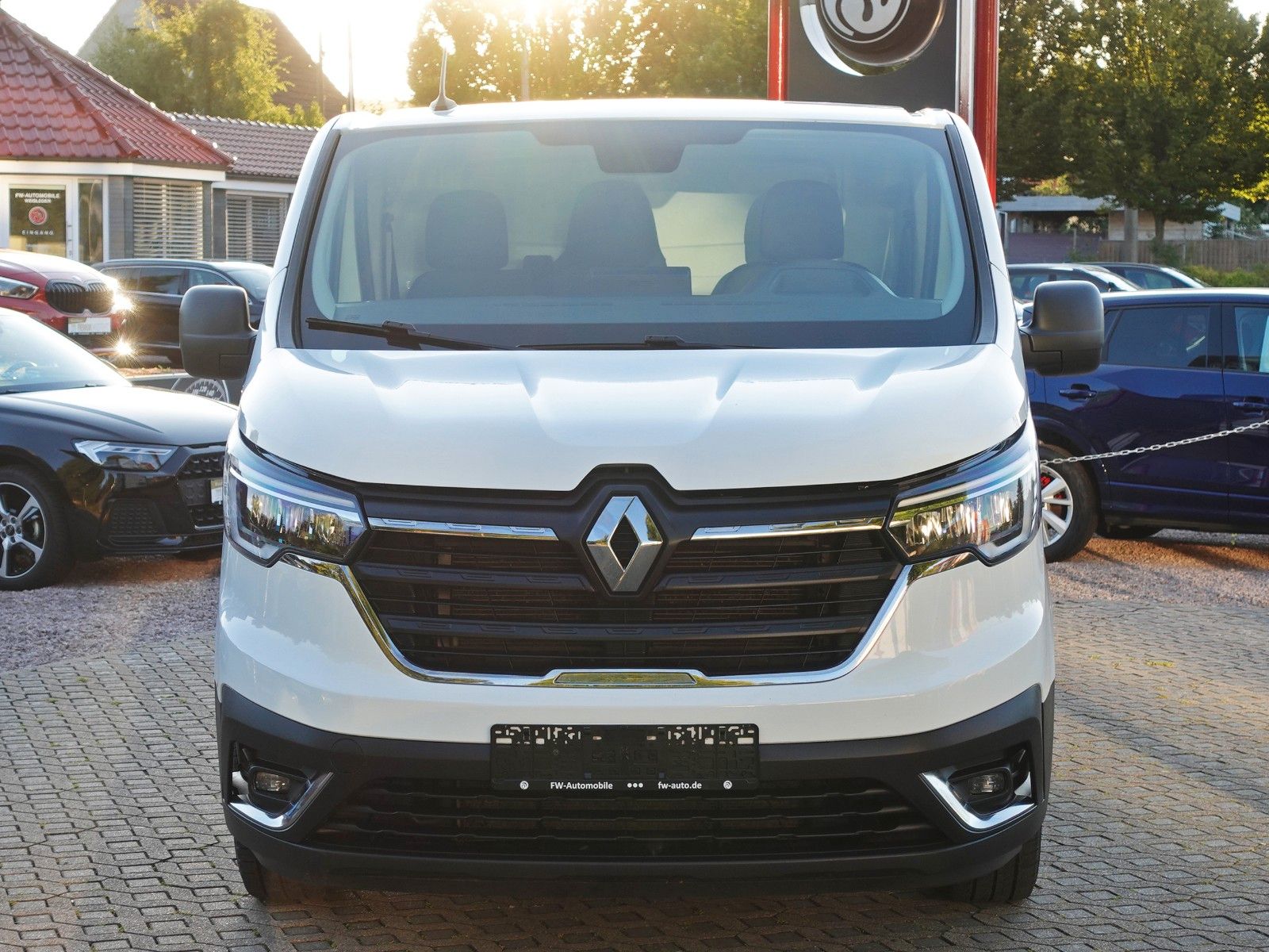 Fahrzeugabbildung Renault Trafic 2.0 Blue dCI Klima/Navi/EASYLINKL1H1 2,8t