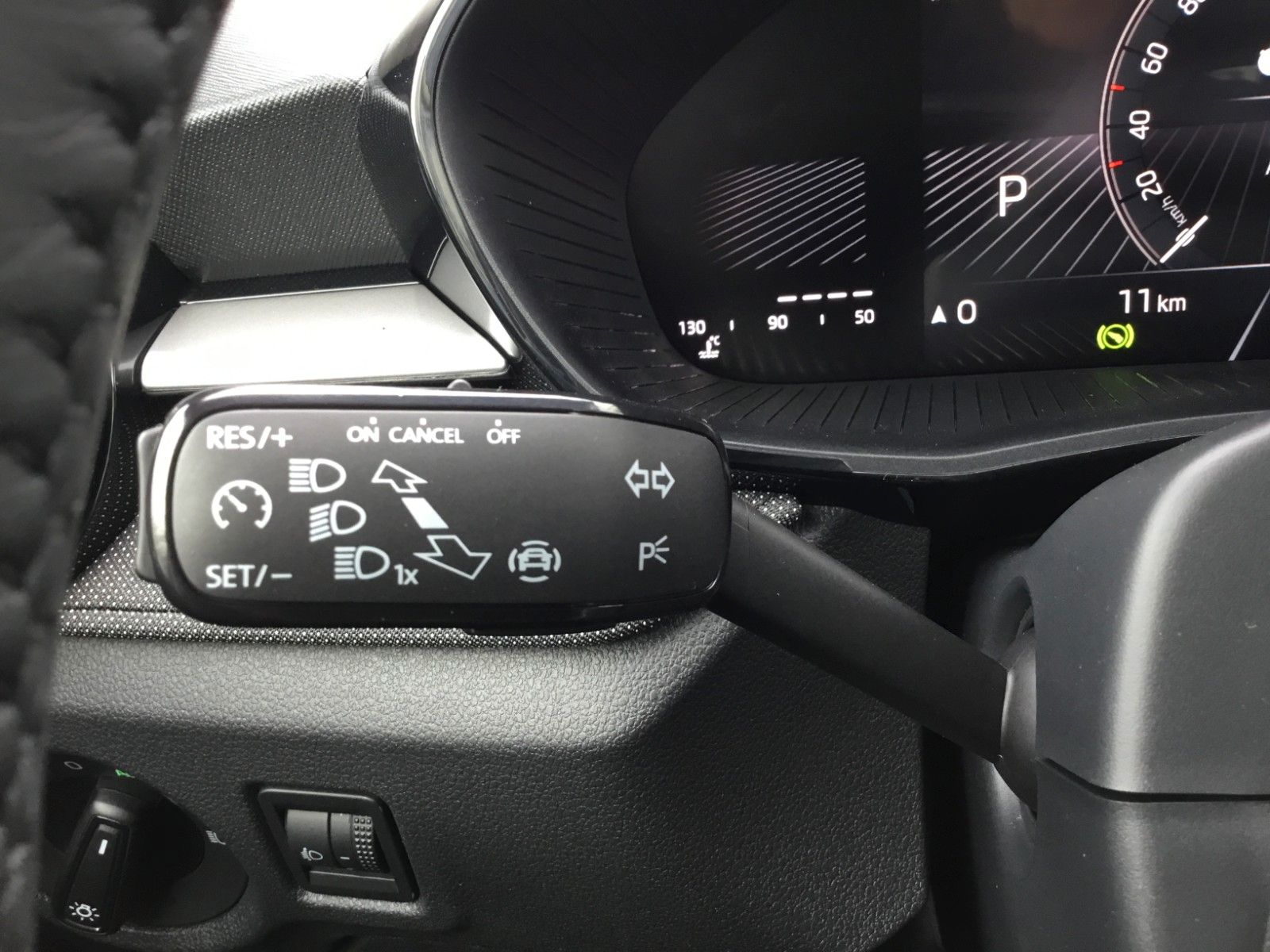 Fahrzeugabbildung SKODA Fabia 1.0l TSI DSG Selection+15"+LED+Sitzheizung