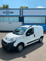 Fiat Fiorino weiß gebraucht, 83.611 km, kein TÜV - Fiat Fiorino mit Diesel-Antrieb: Kombi
