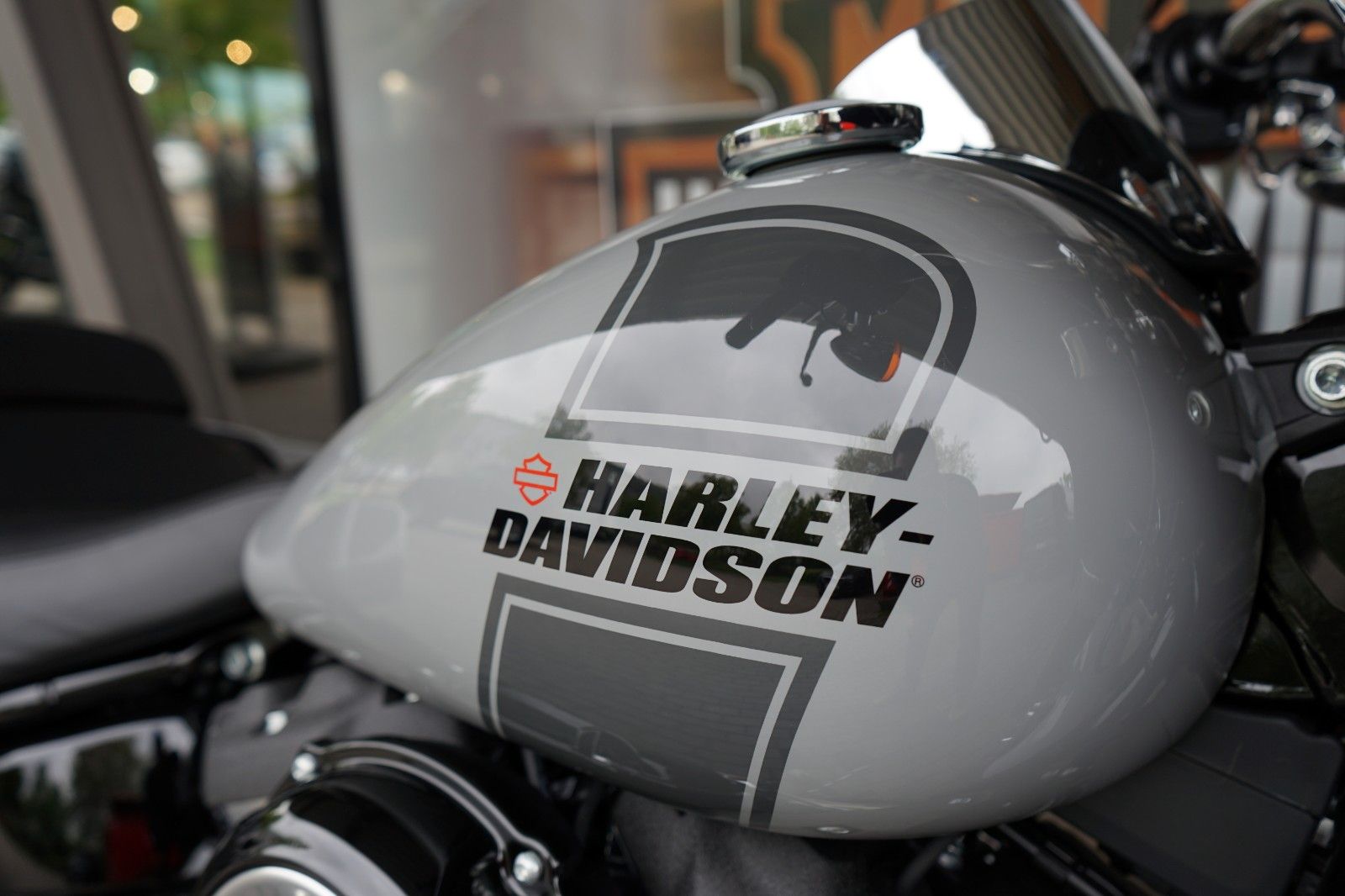 Fahrzeugabbildung Harley-Davidson Softail Sport Glide 107 Sofort Verfügbar 2024