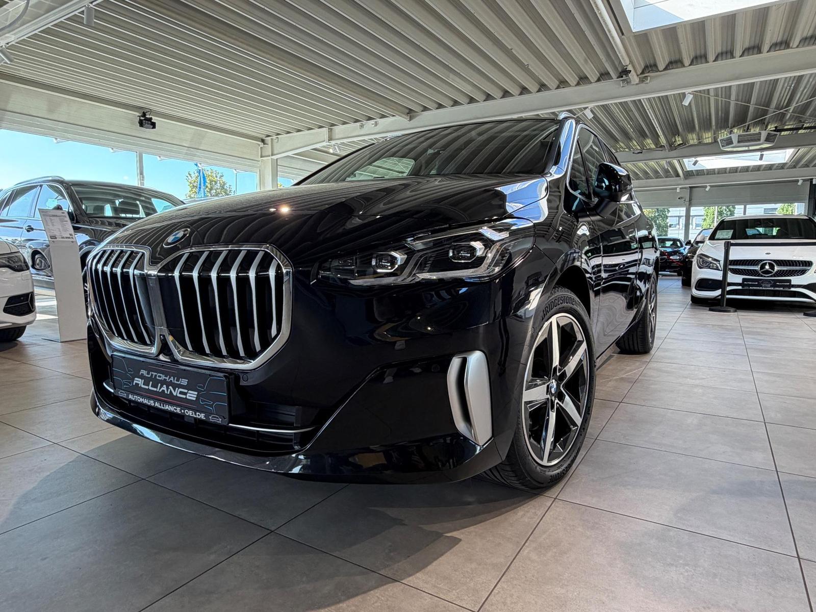 BMW 218d Active Tourer Luxury Line * Pano * HeadUp *