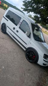 Opel Combo c - Opel Combo mit Benzin-Antrieb: Kombi, mit Klimaanlage