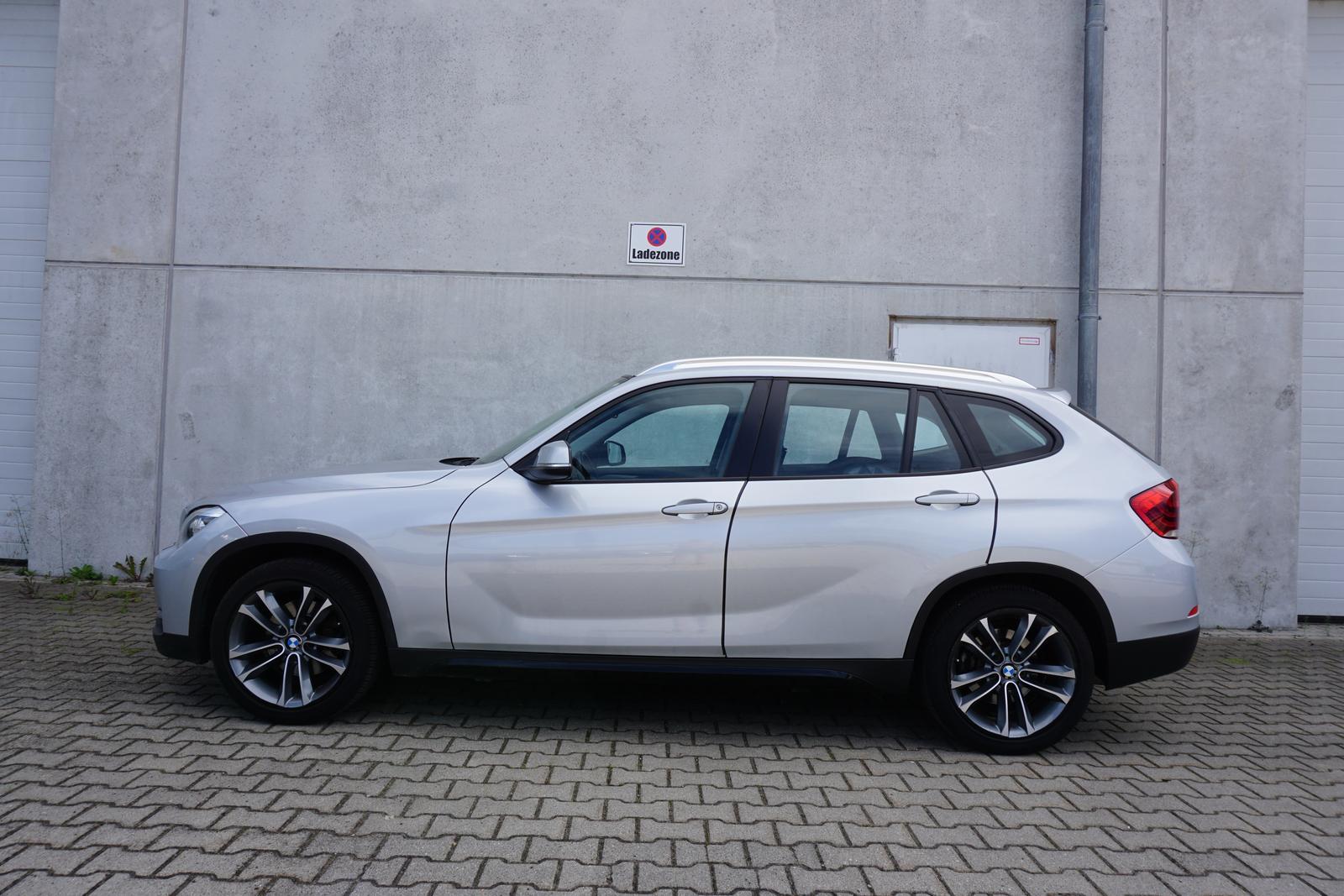 BMW X1 xDrive 28i Xenon SHZ PDC 1.Hand