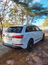 Audi Q7, 2.0 l., SUV / crossover - gebrauchte Audi Q7 aus dem Jahr 2023