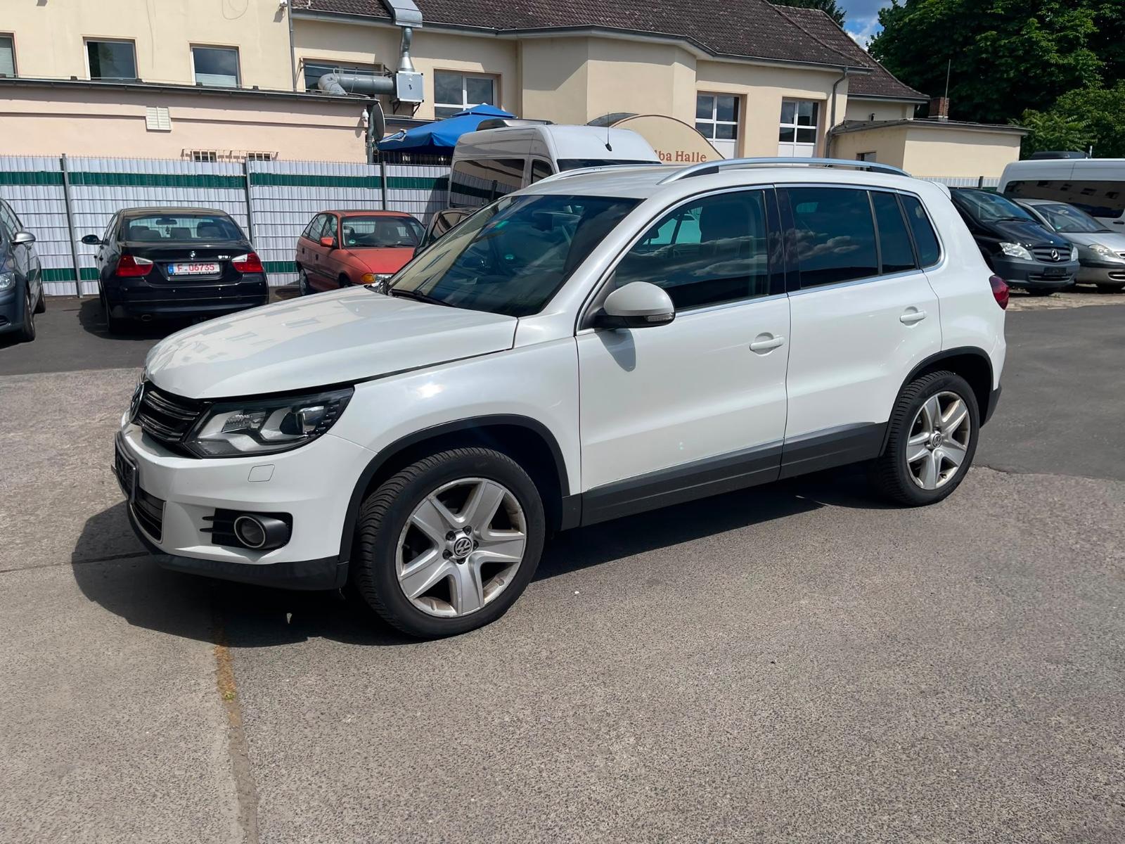 Volkswagen Tiguan 2.0 TDI 4MOT*SPORT&..*NAVI*XENON*ALCANTAR