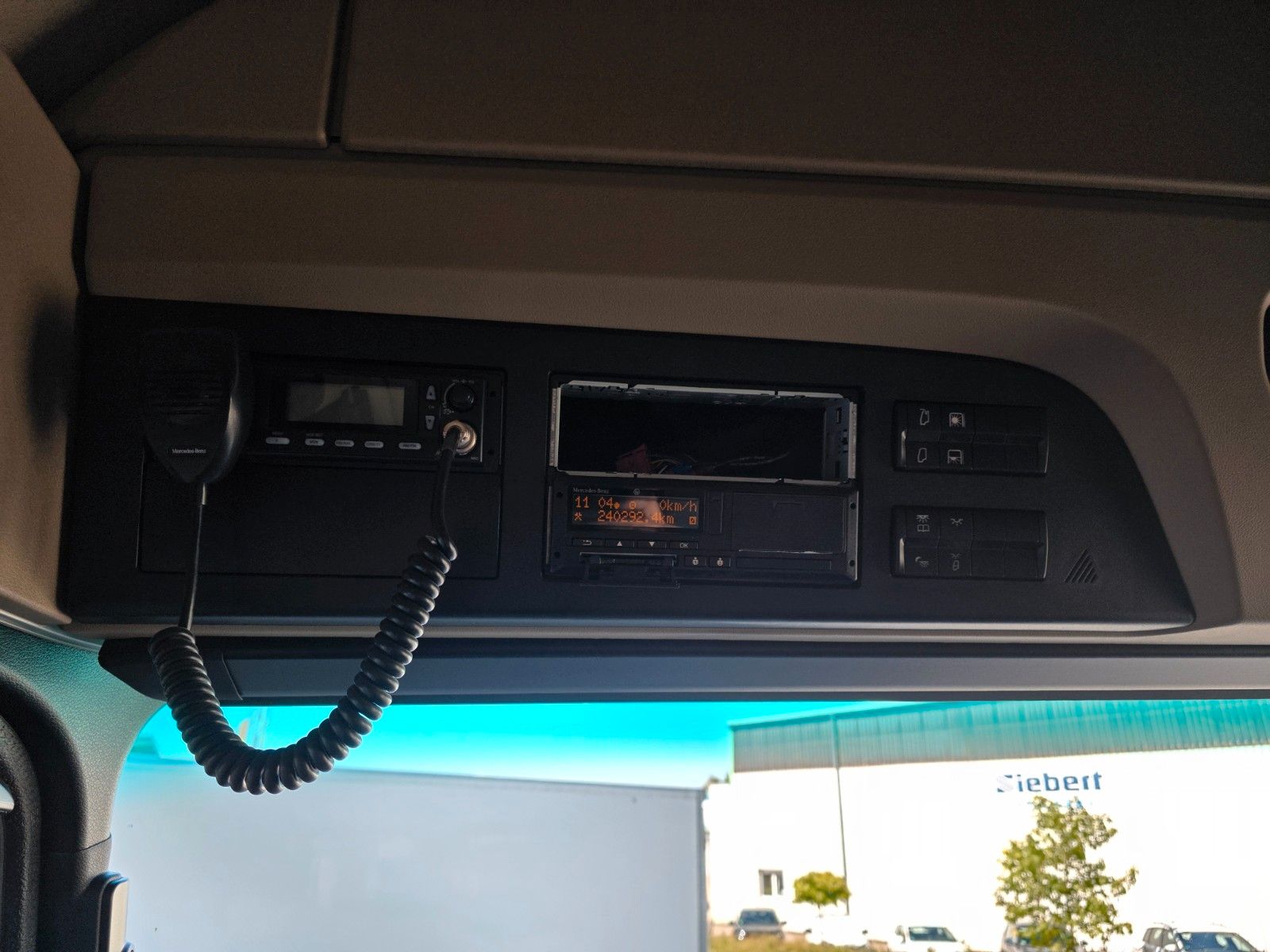 Fahrzeugabbildung Mercedes-Benz Actros 1846 LS Hydraulik, ADR, 2 x Nebenantrieb