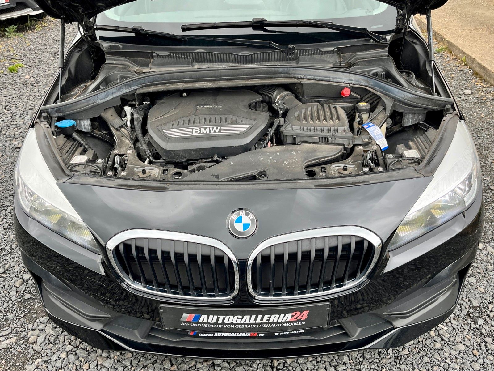 Fahrzeugabbildung BMW 218d Gran Tourer Aut. Navi AHK Panorama 2.HD PDC