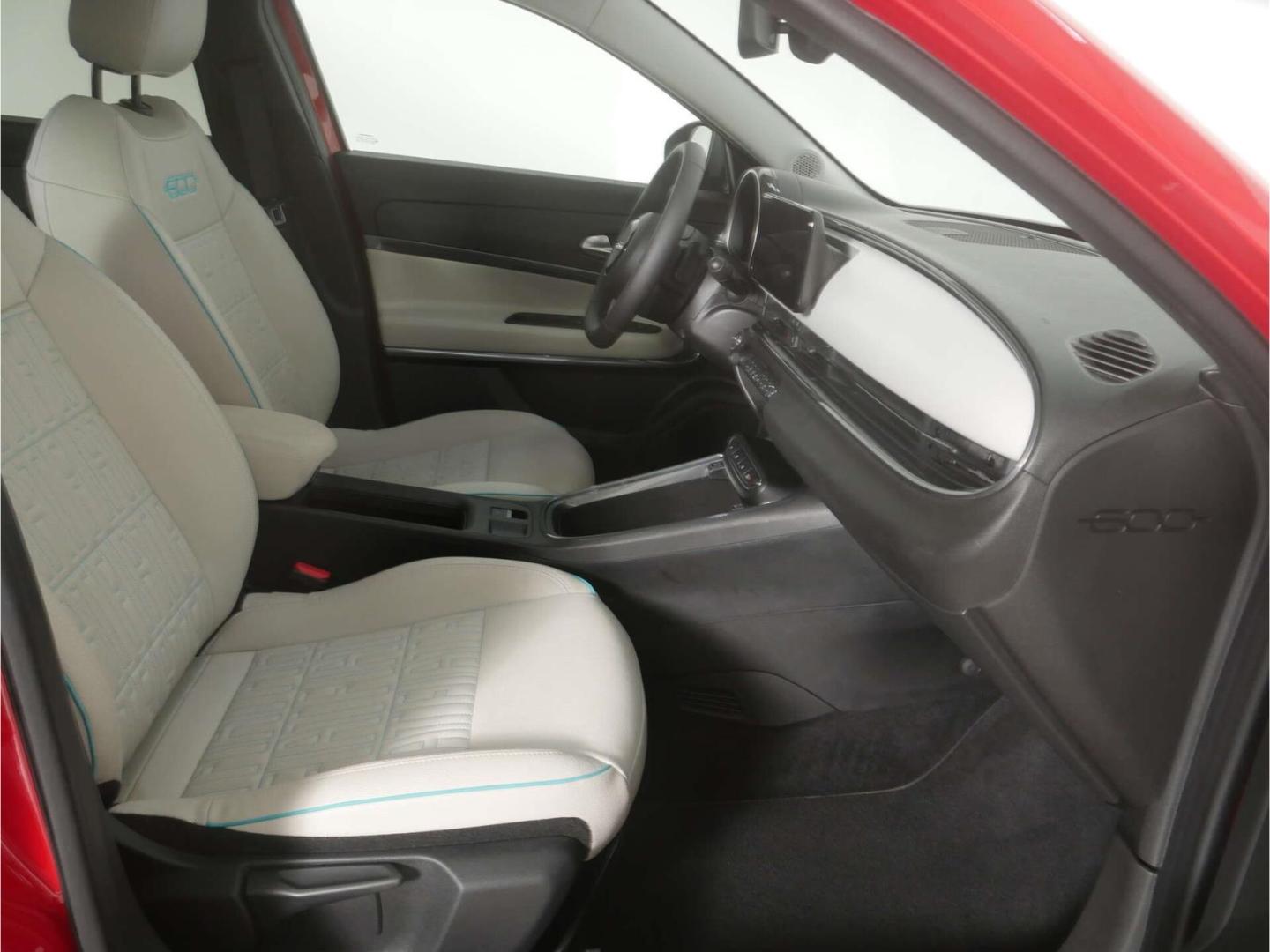 Fiat 600 hybrid 1.2 la Prima LED/NAV/18''/360°/Keyles, миниатюра 12