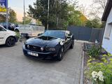 Ford Mustang - Ford Mustang mit Benzin-Antrieb: Coupe