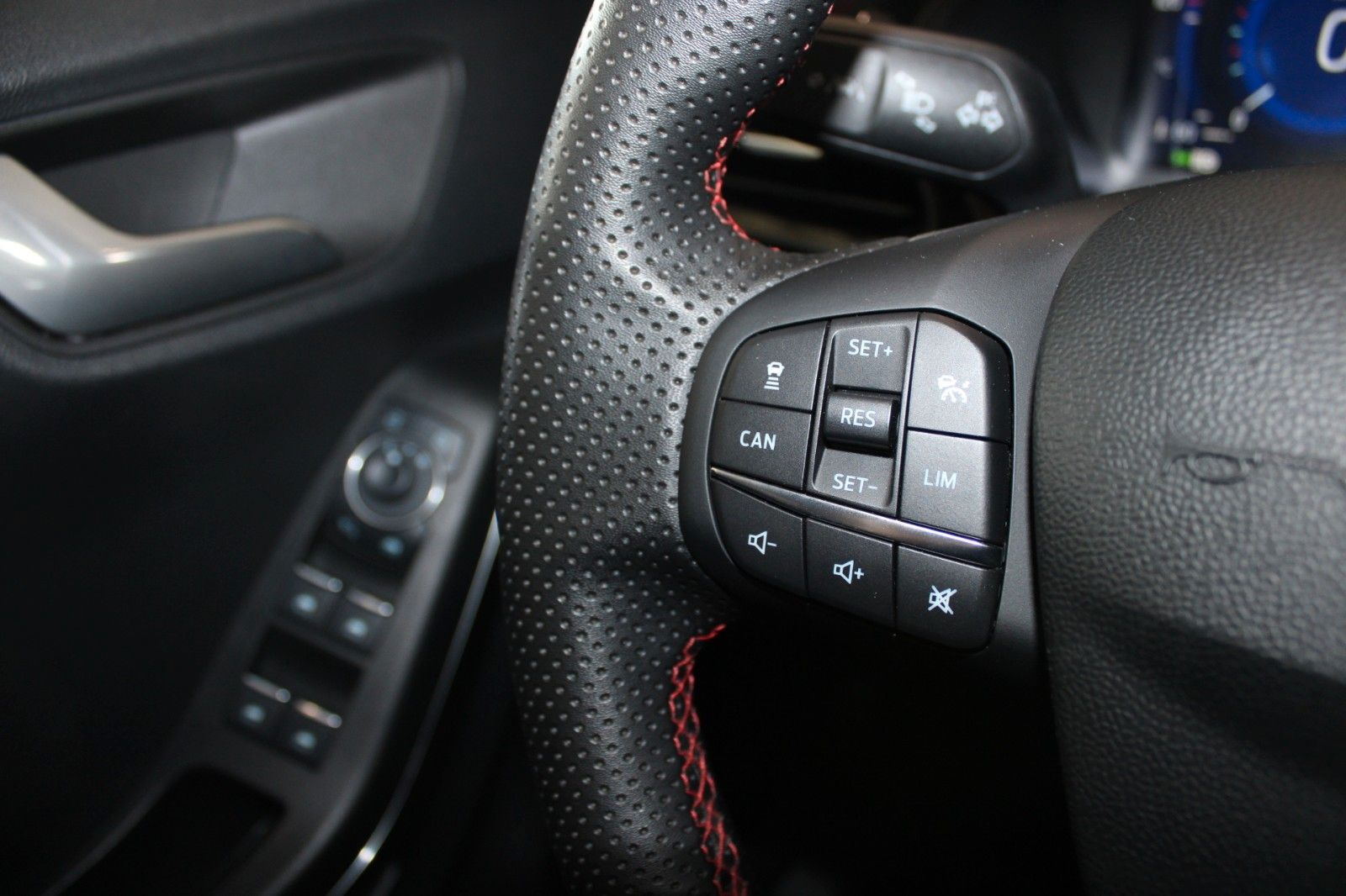 Fahrzeugabbildung Ford Puma MHEV ST-Line AHK LED NAVI WINTER PAKET uvm.