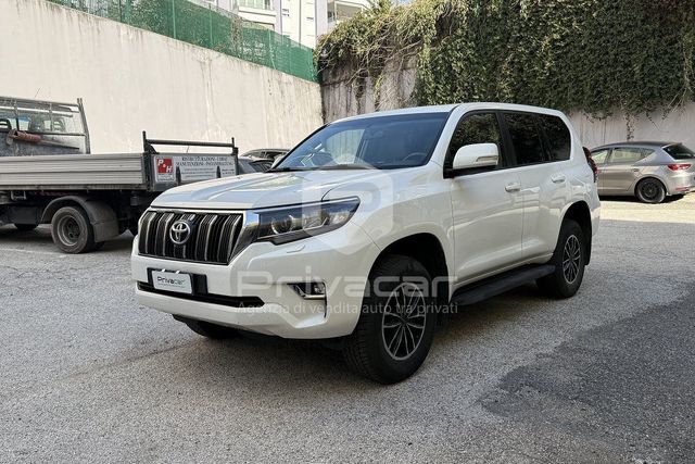 Toyota TOYOTA Land Cruiser 2.8 D4-D A/T 5 porte Executi