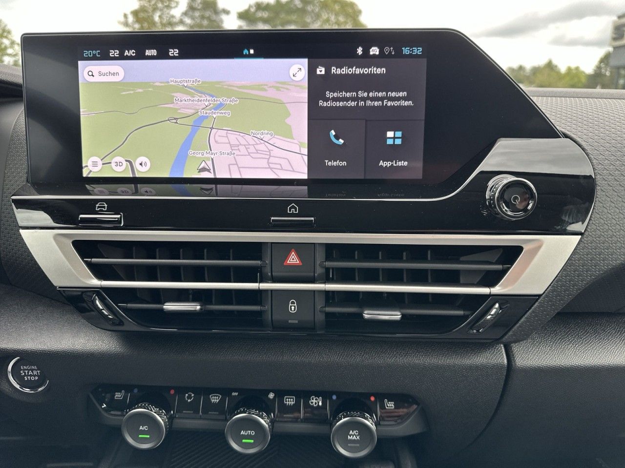 Fahrzeugabbildung Citroën C4 X Hybrid 145 Doppelkupplung 6-Gang MAX