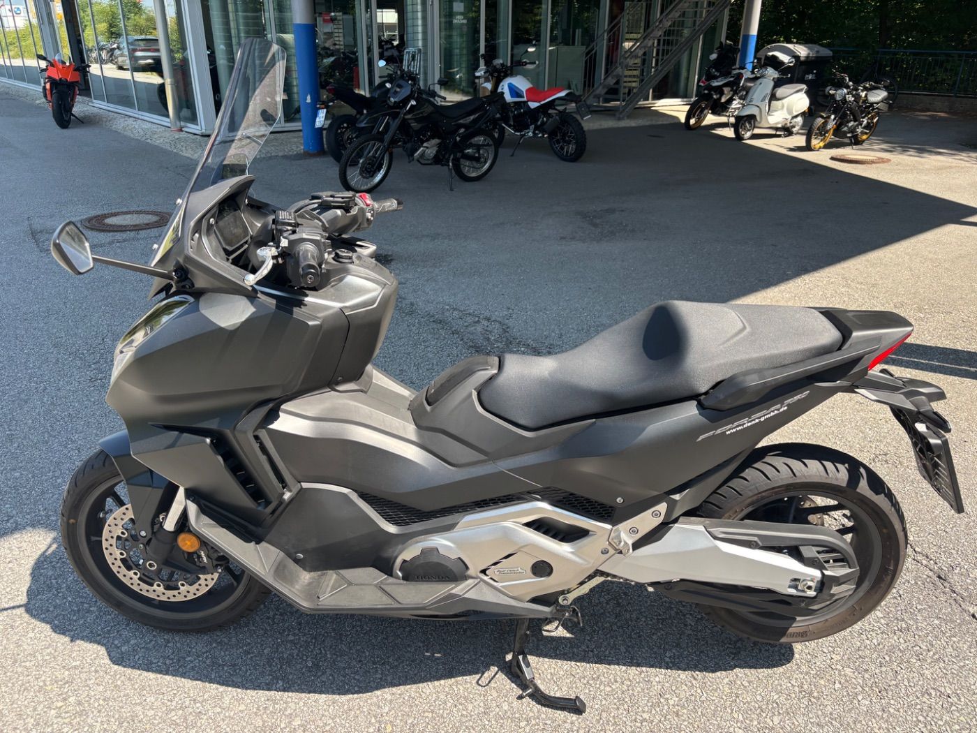 Fahrzeugabbildung Honda Forza 750 NSS 750, Windabweiser 4CM Tieferlegung