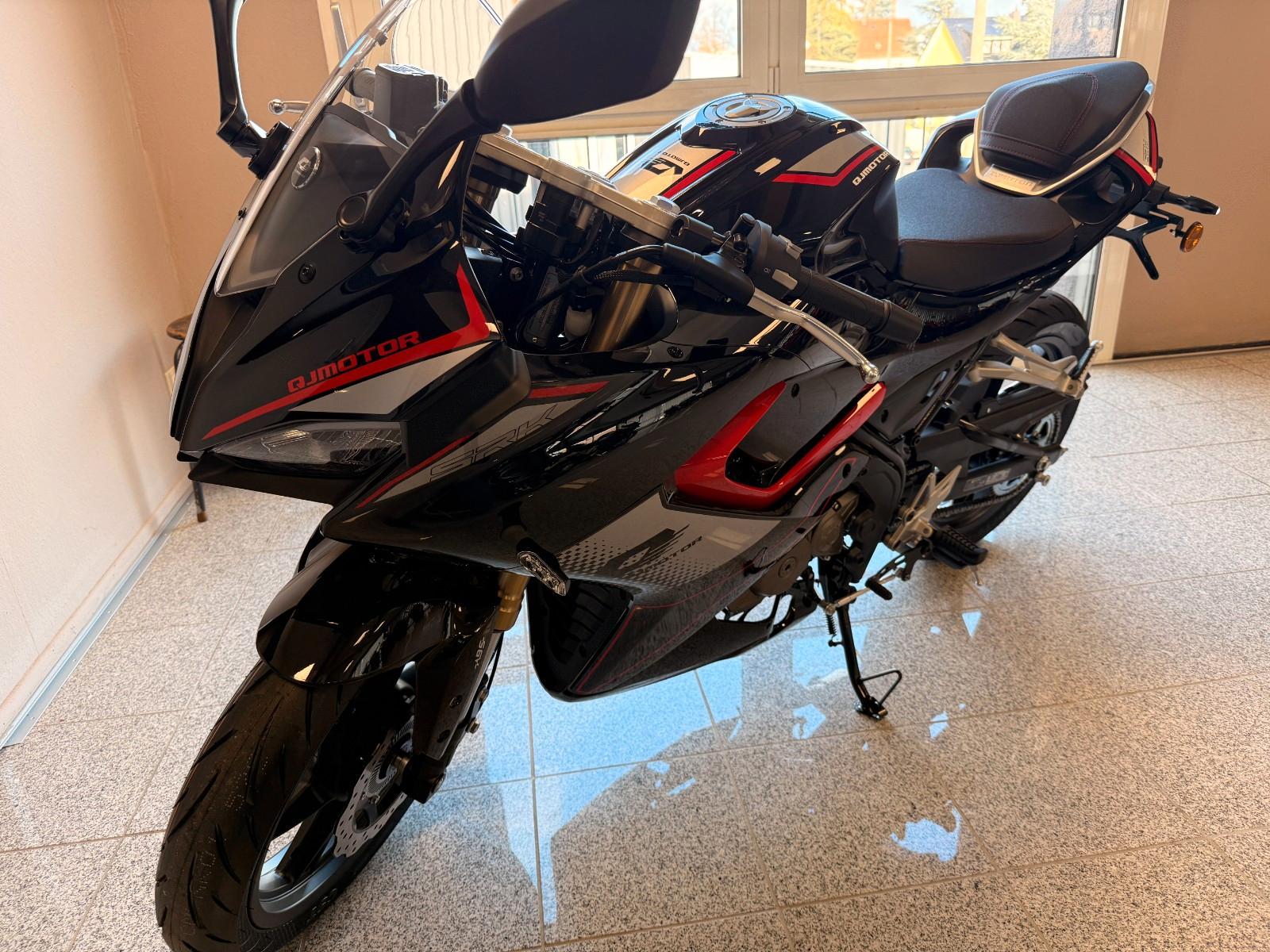 QJ Motor SRK 125 R * 3 Jahre Herstellergarantie