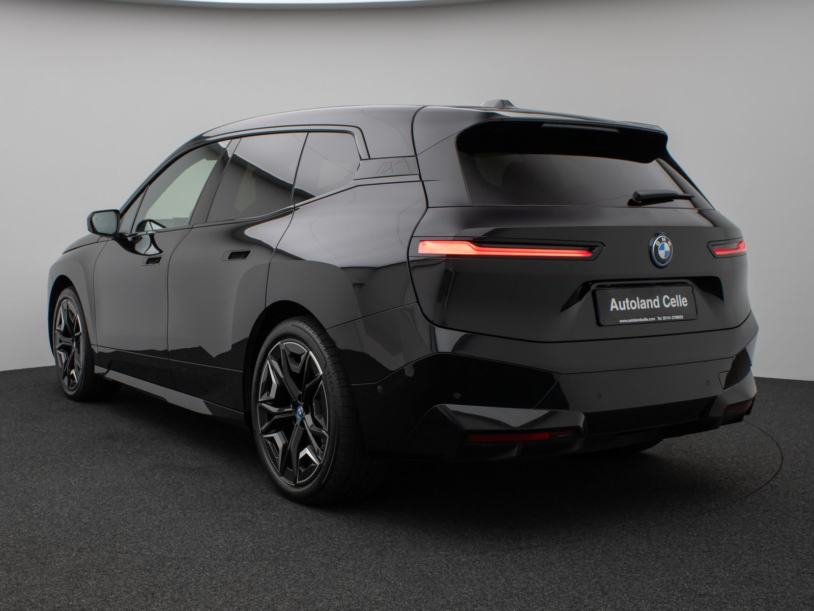 Fahrzeugabbildung BMW iX xD40 Laser 360°DAB H/K SoftCl ACC AHK Sport