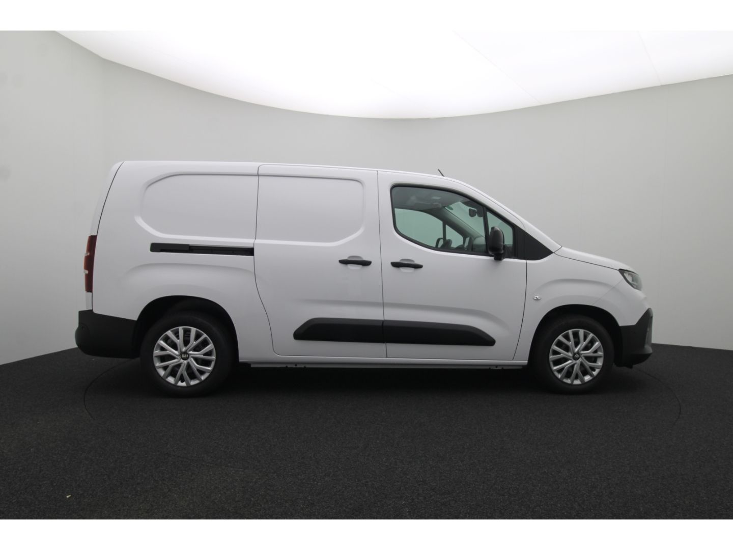 Fahrzeugabbildung Fiat  E- Doblò Kastenwagen XL 100 kW