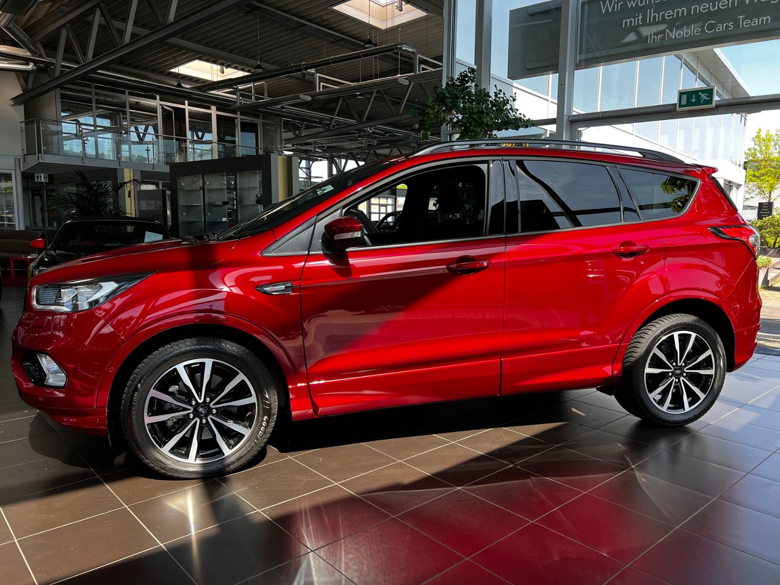 Fahrzeugabbildung Ford Kuga ST-Line Allrad RFK NAVI ALU