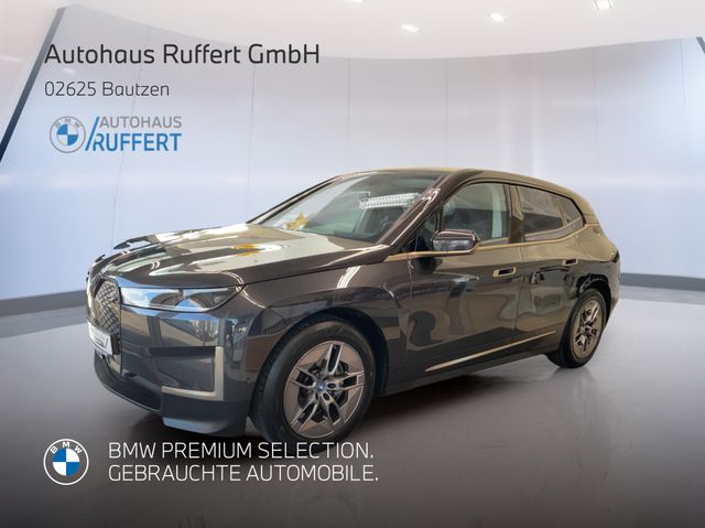 BMW iX xDrive40 HK HiFi DAB Komfortzg. AHK Shz