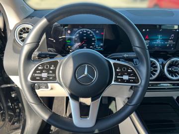 2022 Mercedes-BENZ EQA — миниатюра 11