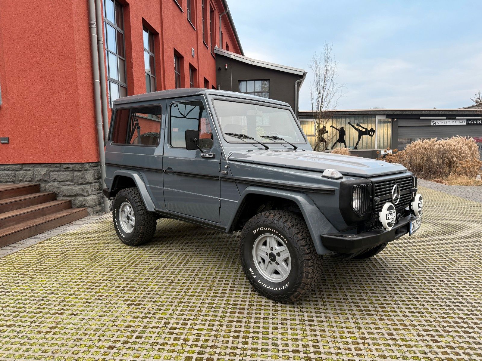 Fahrzeugabbildung Mercedes-Benz 280 GE