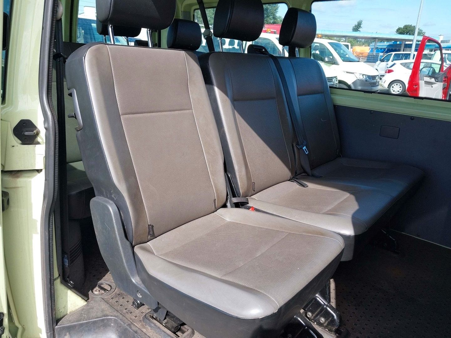 Fahrzeugabbildung Volkswagen T6 Kombi 2.0TDI 9-SITZE KLIMA TELVOR FLÜGELTÜREN