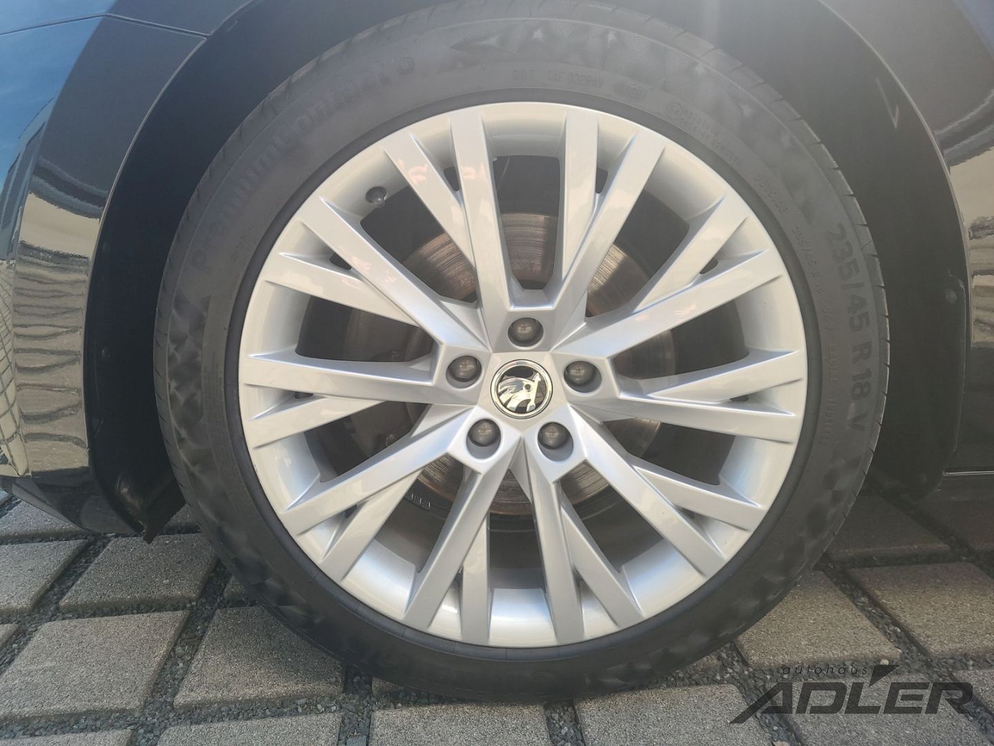Skoda Superb Combi 2,0 TSI DSG Style AHZV Navi foto 24