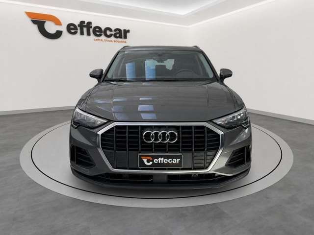 Audi Q3 35 TDI S tronic Business imagem 2