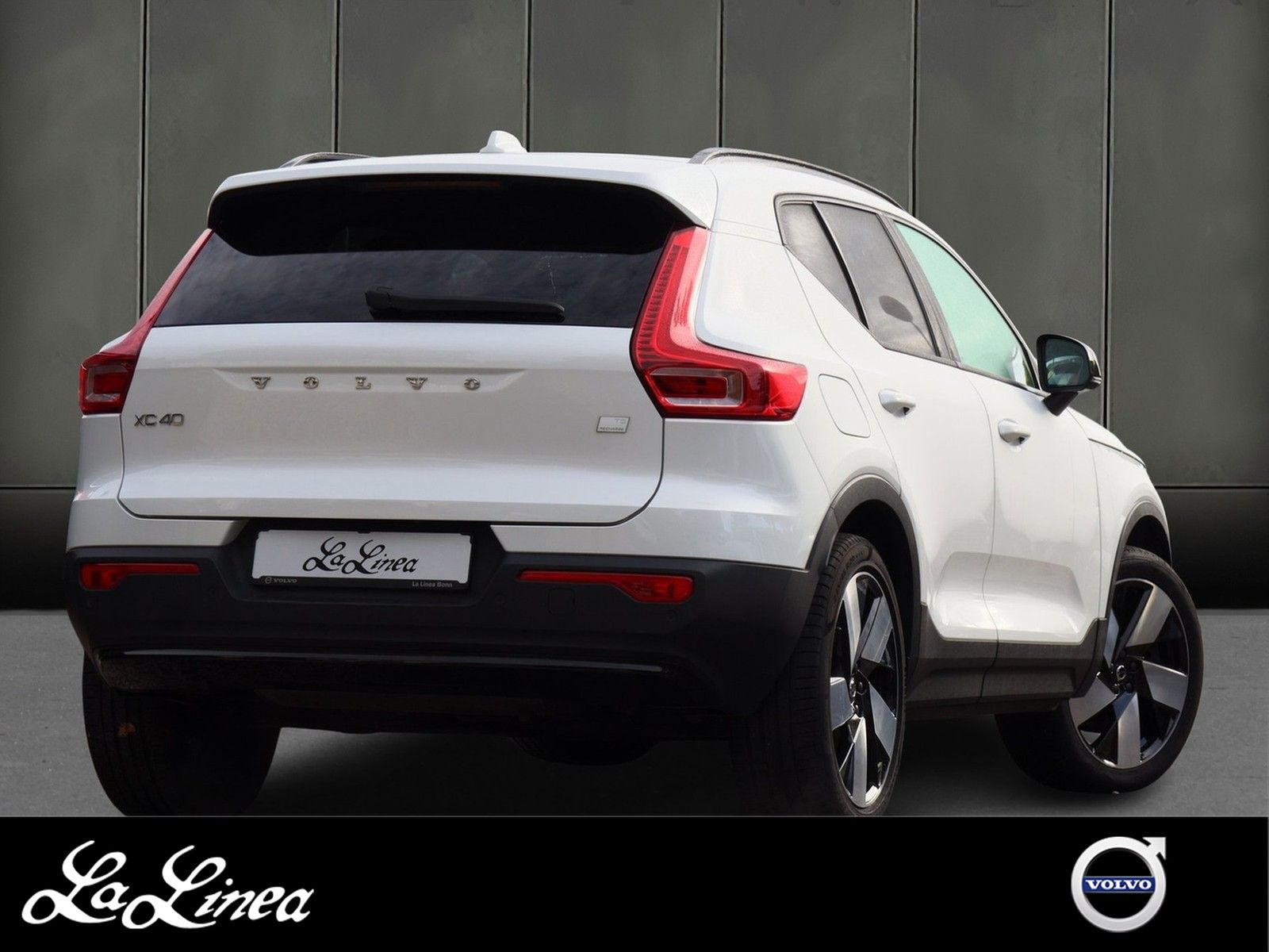 Volvo XC40 T5 Ultimate Dark Recharge Plug-In Hybrid Na imagem 2
