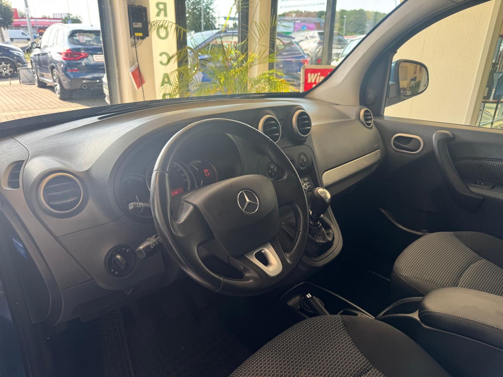 Fahrzeugabbildung Mercedes-Benz Citan Kombi 111 CDI lang /KLIMA KAMERA/PANORAMA