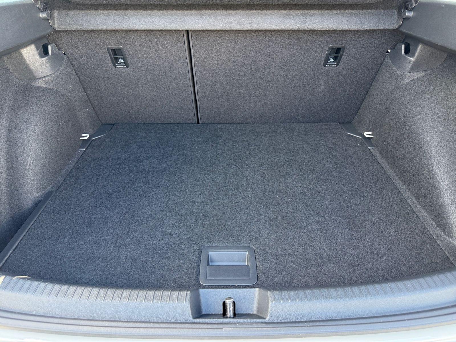 Volkswagen Taigo 1.0 TSI DAB+ LED FrontAssist LM Felgen, миниатюра 6