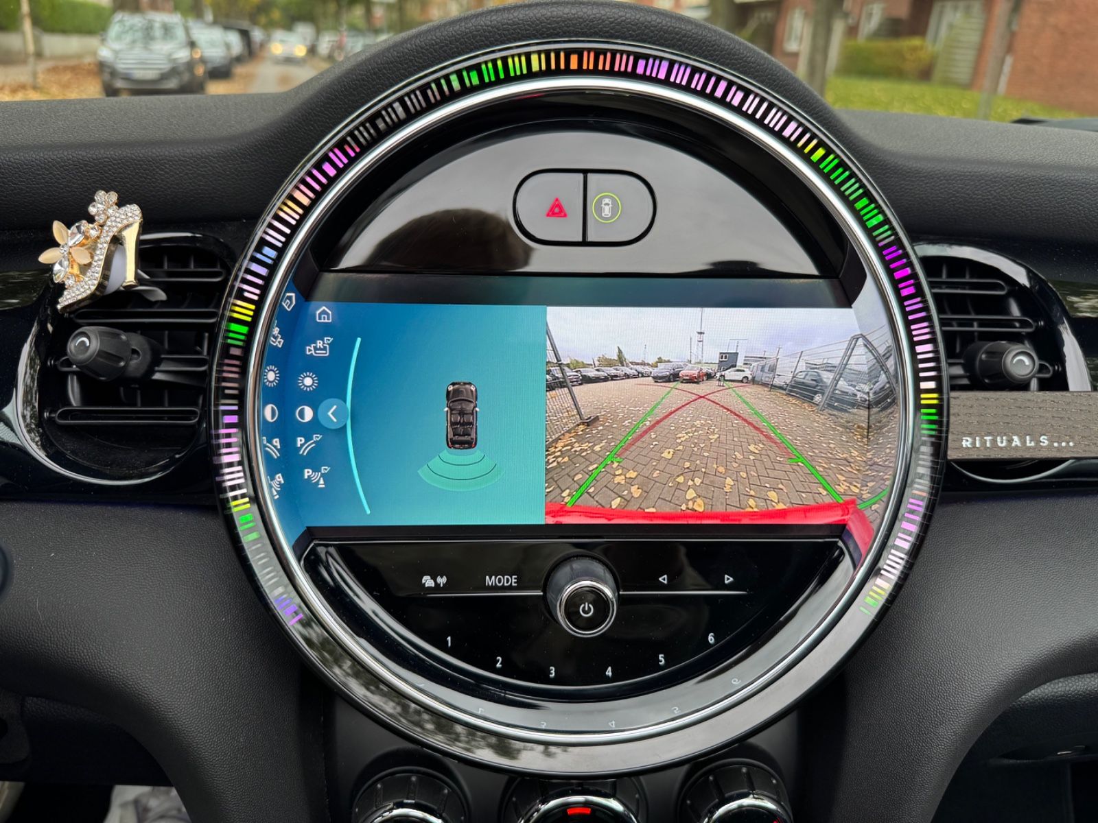 Fahrzeugabbildung MINI COOPER Cabrio Cooper*SHZ*PDC*CAM*LED