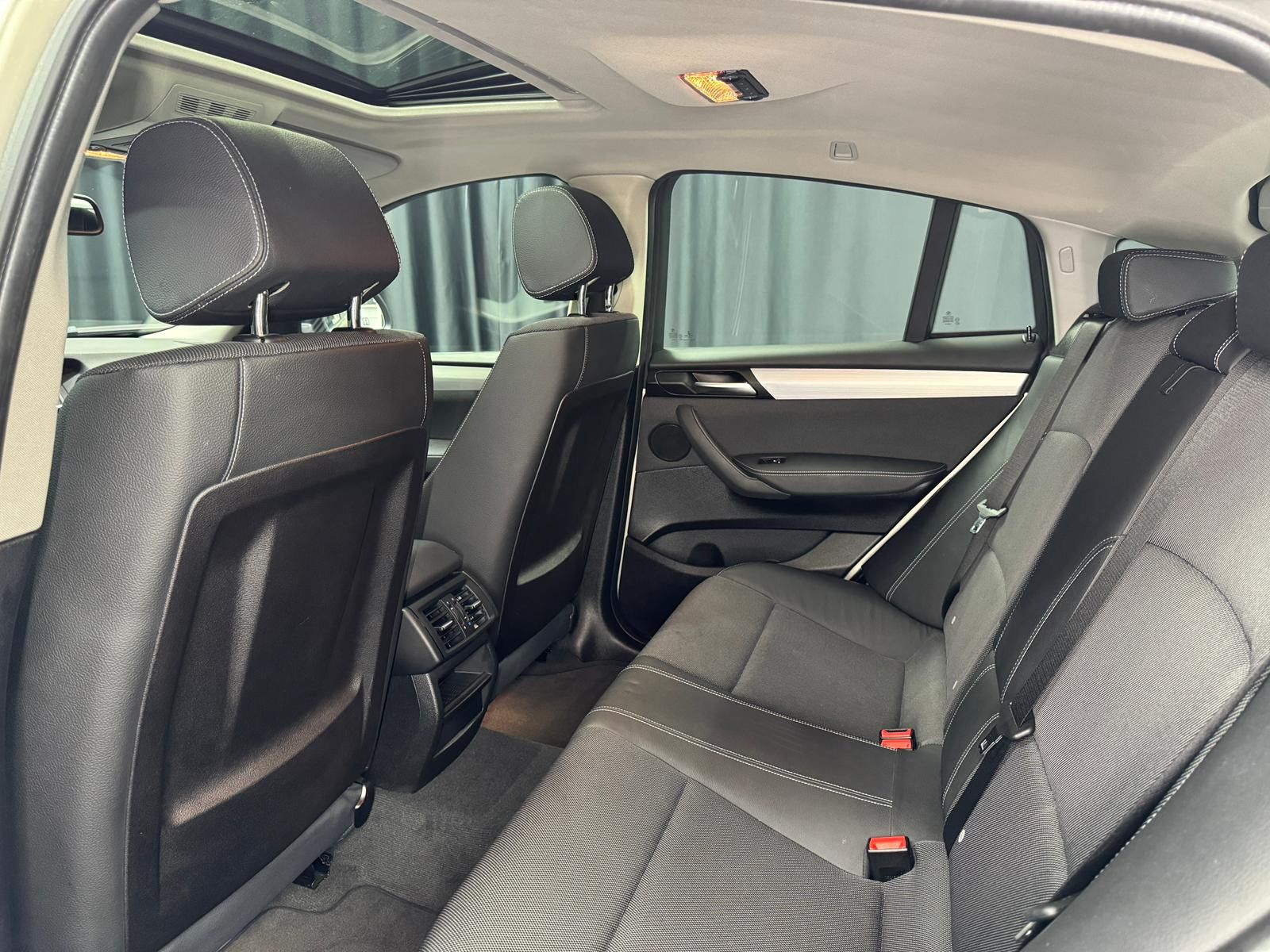 Fahrzeugabbildung BMW X4 xDrive 35I|PANO|MEMORY