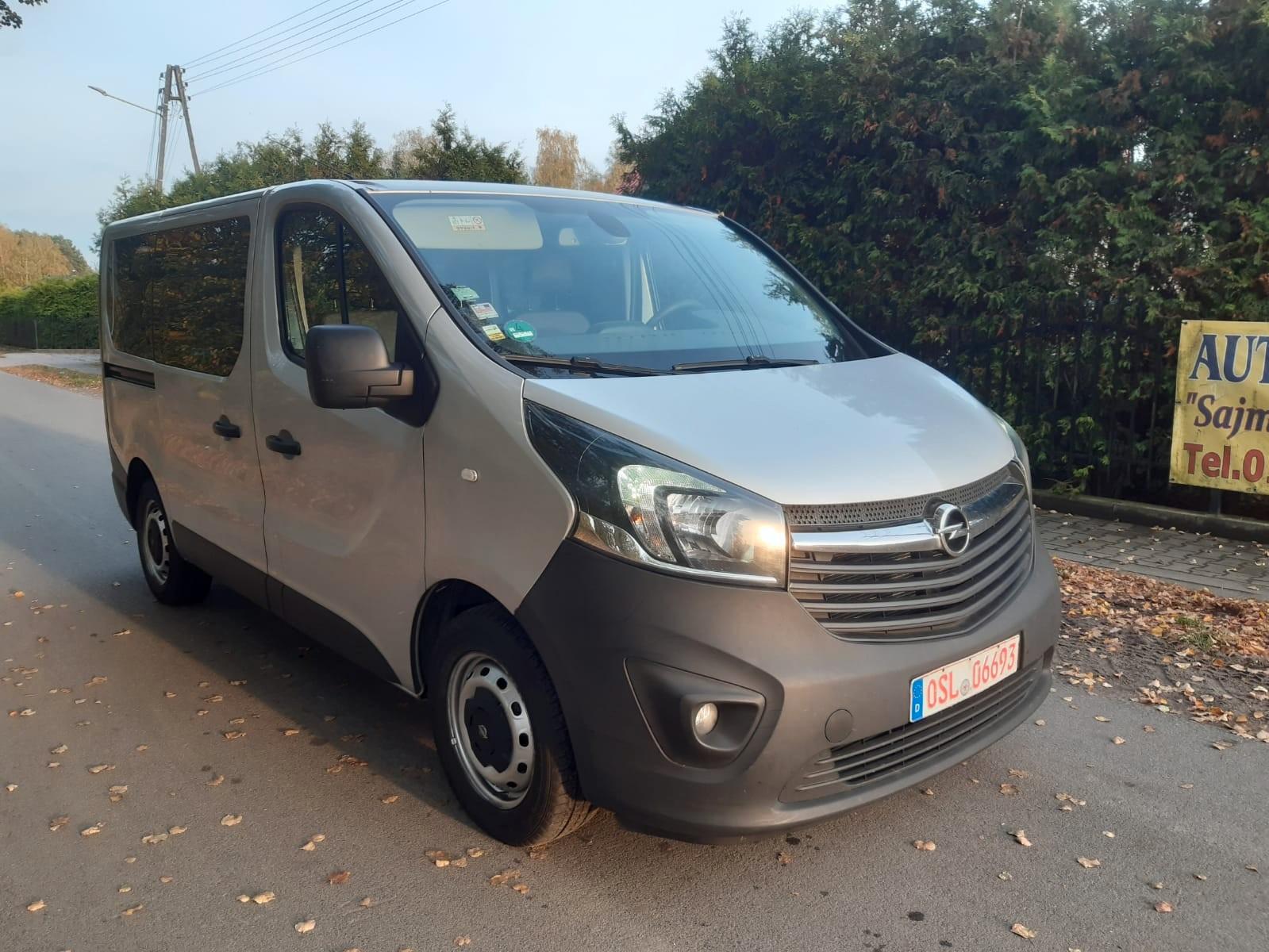 Opel Vivaro 9