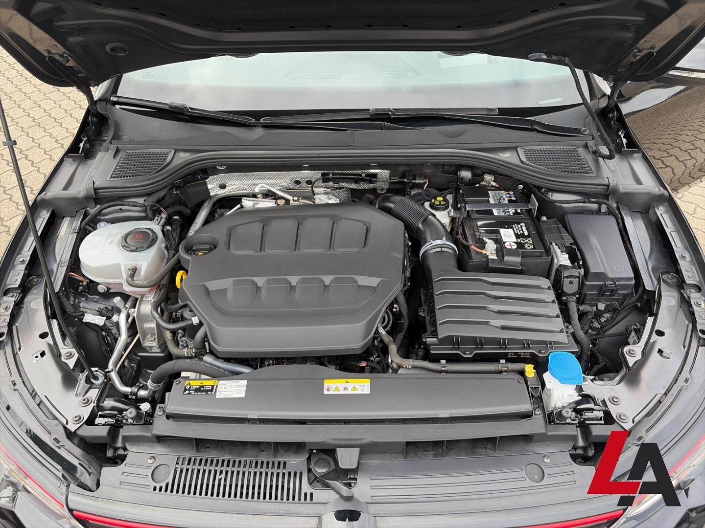 Volkswagen Golf VIII GTI 2,0 TSI DSG 245 PS HUD STHZG AHK N, миниатюра 8