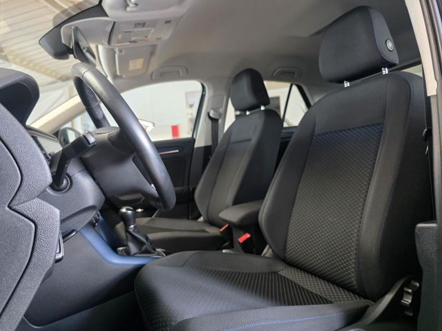 VW T-Roc — Foto 13