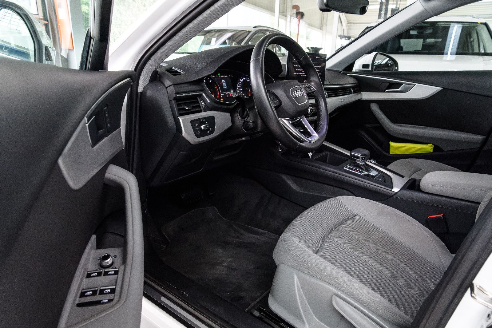 Fahrzeugabbildung Audi A4 Avant 40 TDI quattro advanced +AHK+Matrix LED