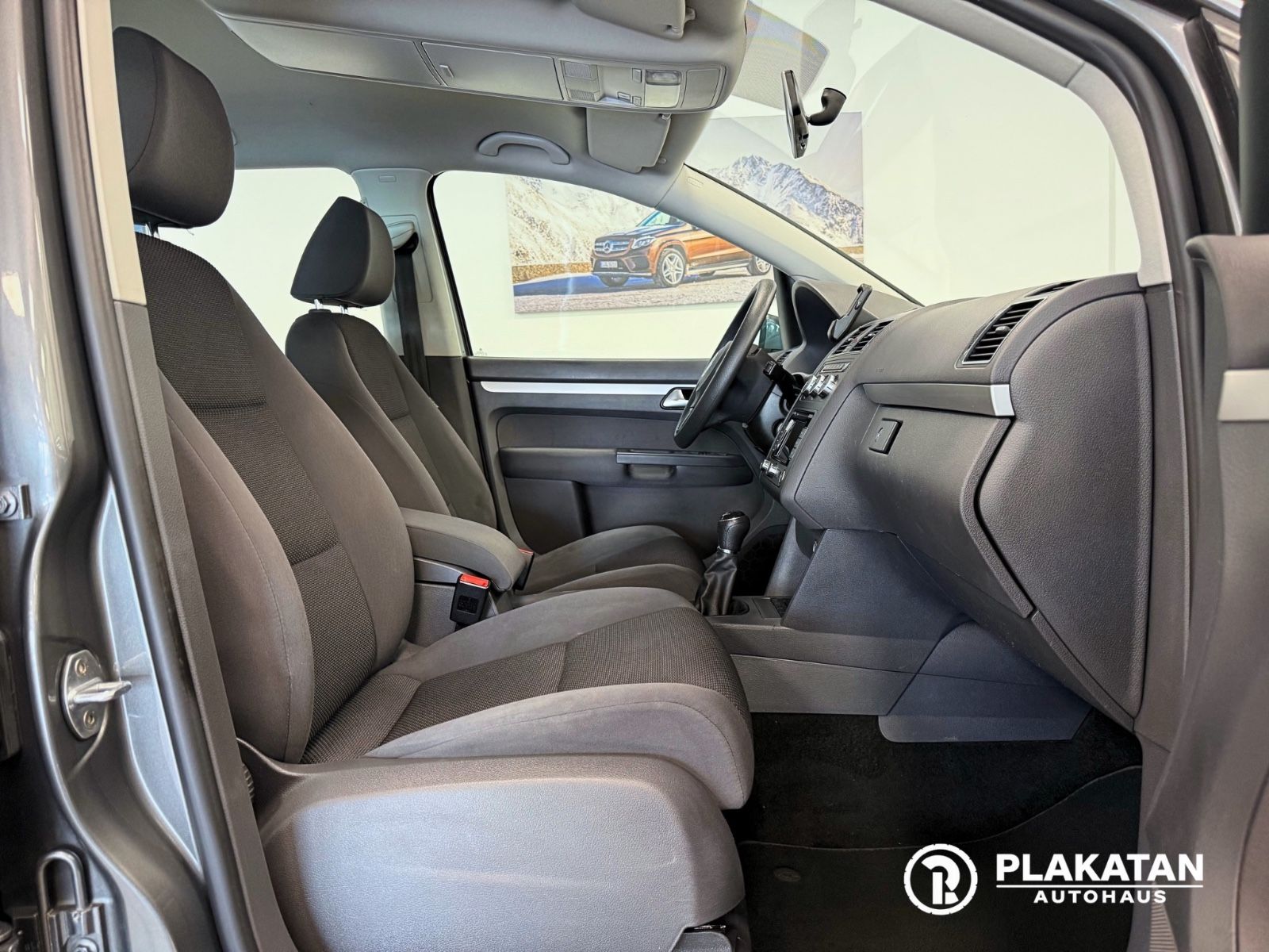 Fahrzeugabbildung Volkswagen Touran Zahnriemen Neu, Parksensoren, TÜV Neu,