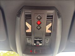 Fahrzeugabbildung DS Automobiles DS 7 BlueHDI 130 EAT8 Étoile Opera Hellgrau