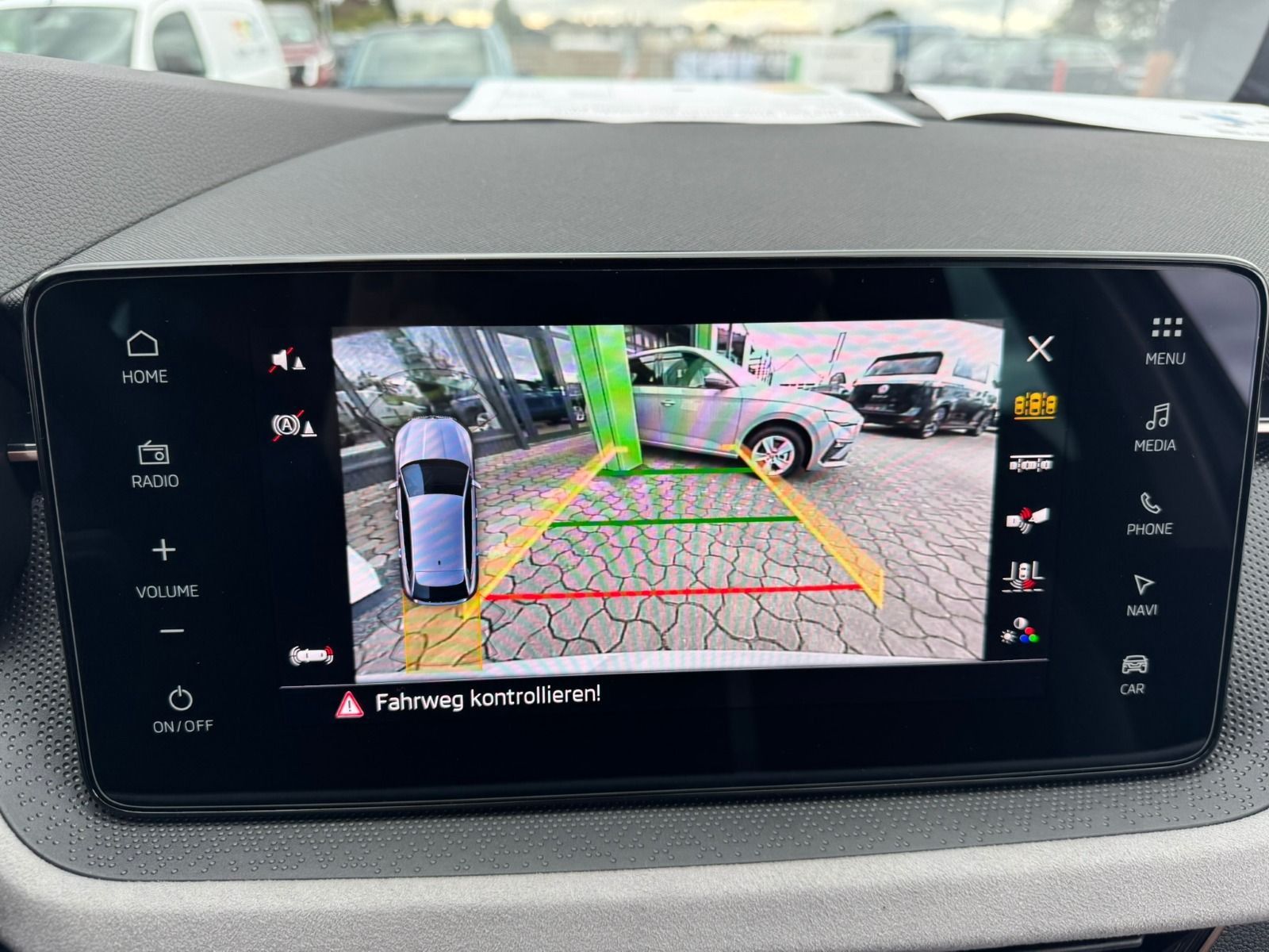 Fahrzeugabbildung SKODA Scala Selection TSI DSG*RFK*NAVI*LED
