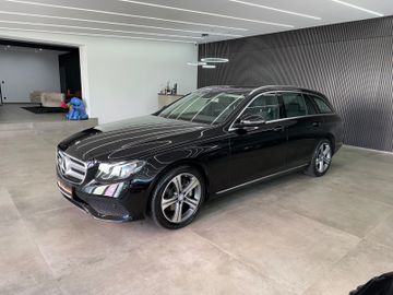 Mercedes E 220 - 3