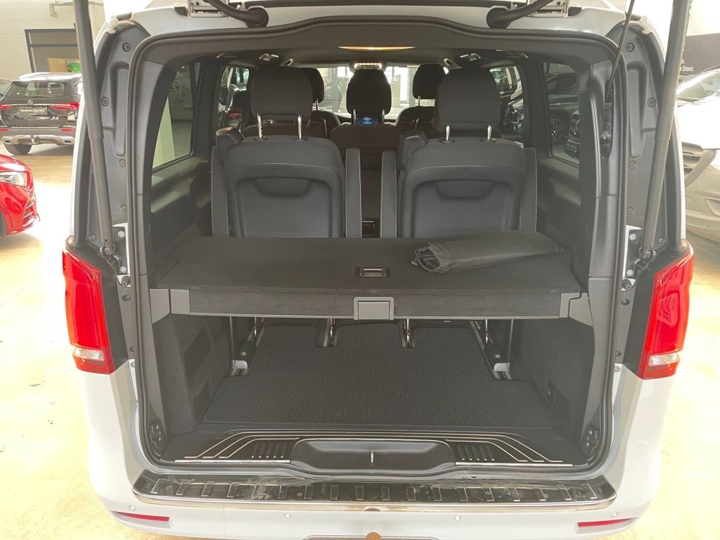 Fahrzeugabbildung Mercedes-Benz V 250 ED/L AMG 7 Sitze DISTRONIC Standhg 2,5tAHK